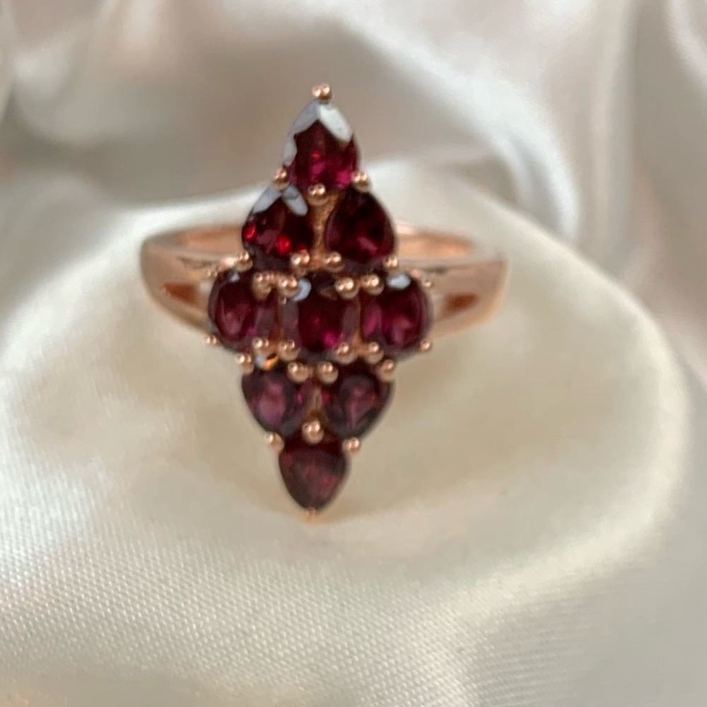 🌺HOST PICK!!! Rhodolite Garnet Ring🌺 - Picture 4 of 8